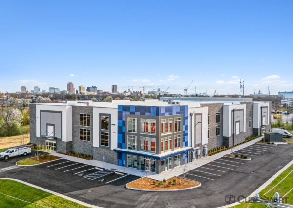Facility photo: //images.sparefoot.com/medium/240263688b43b0be9a2.jpg
