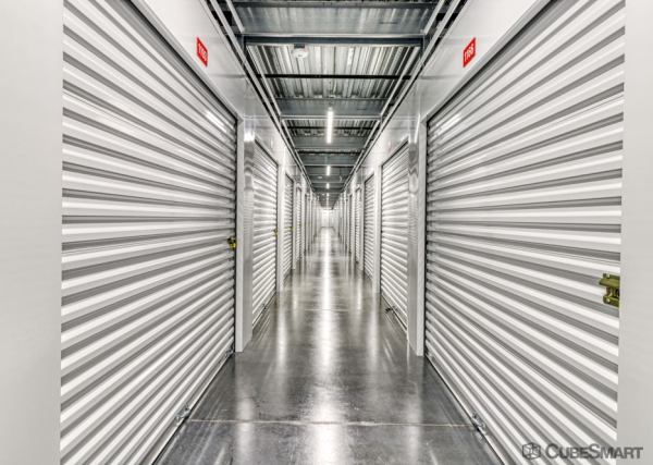 Facility photo: //images.sparefoot.com/medium/24026369dcc4a4bcaf5.jpg