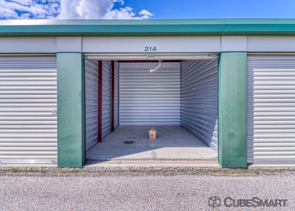Facility photo: //images.sparefoot.com/medium/240265688b4469a19d1.jpg