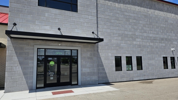 Facility photo: //images.sparefoot.com/medium/24028568923554a8167.jpg