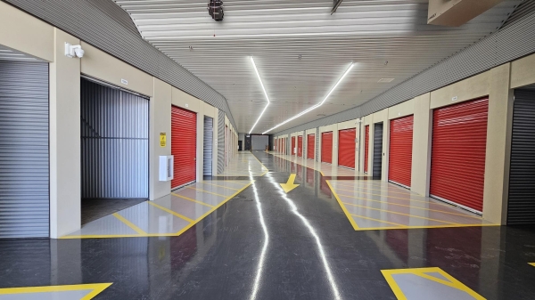 Facility photo: //images.sparefoot.com/medium/24028568923559a54ce.jpg