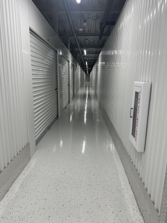 Facility photo: //images.sparefoot.com/medium/240299689cf3f9d523c.jpg
