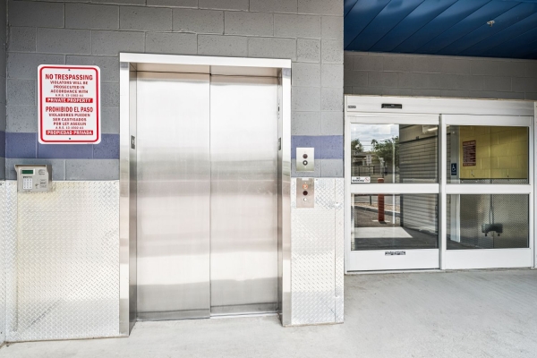 Storage Units at Extra Space Storage - 6856 - Phoenix - N Black Canyon Hwy - 21427 North Black Canyon Highway