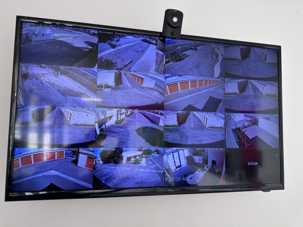 Facility photo: //images.sparefoot.com/medium/240326699432093ec28.jpg