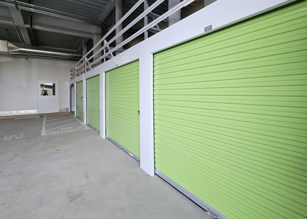 Facility photo: //images.sparefoot.com/medium/24033069943223e5ed6.jpg