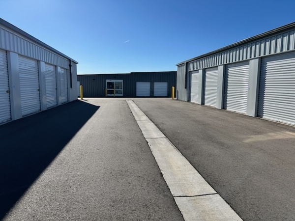 Facility photo: //images.sparefoot.com/medium/240332699431f8c1387.jpg