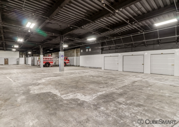 Storage Units at CubeSmart Self Storage AZ Phoenix N Metro Pkwy W - 9809 North Metro Parkway West