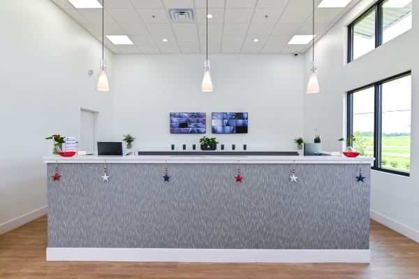 Facility photo: //images.sparefoot.com/medium/24039868a61e5daa63d.jpg