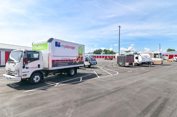 Facility photo: //images.sparefoot.com/medium/24039868a63d2839ede.jpg
