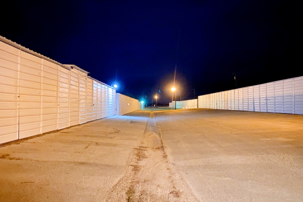 Facility photo: //images.sparefoot.com/medium/24039968828a475db18.jpg
