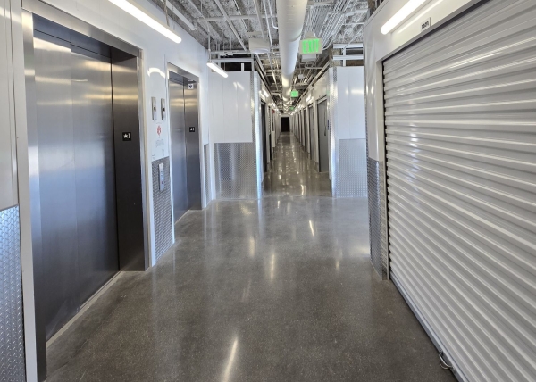 Facility photo: //images.sparefoot.com/medium/24041469943126d98f0.jpg