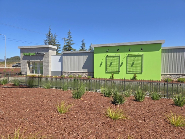 Facility photo: //images.sparefoot.com/medium/2404156994311f4a98c.jpg