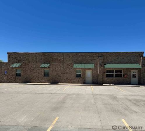 Facility photo: //images.sparefoot.com/medium/24046668807edc899bd.jpg