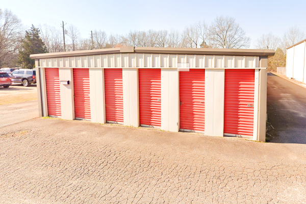 Facility photo: //images.sparefoot.com/medium/24047268922776ab19f.png
