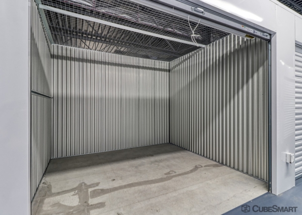 Facility photo: //images.sparefoot.com/medium/2404786971ea4c6f733.jpg