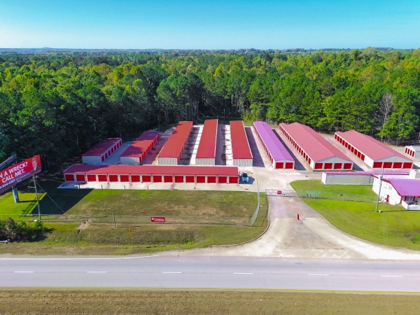 Facility photo: //images.sparefoot.com/medium/2404916958306bc5687.jpg