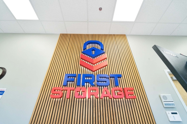 Facility photo: //images.sparefoot.com/medium/2404966914ef4a4f0a1.jpg