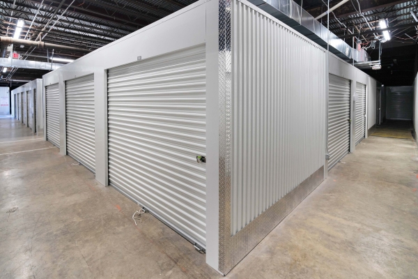 Facility photo: //images.sparefoot.com/medium/2404966914ef4d8c600.jpg