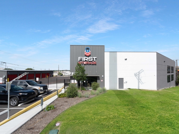 Facility photo: //images.sparefoot.com/medium/2404976915708e063ba.jpg