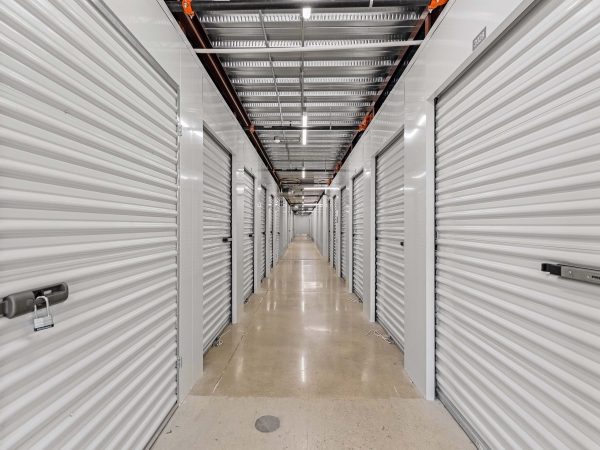 Facility photo: //images.sparefoot.com/medium/24049769157096ba5ba.jpg