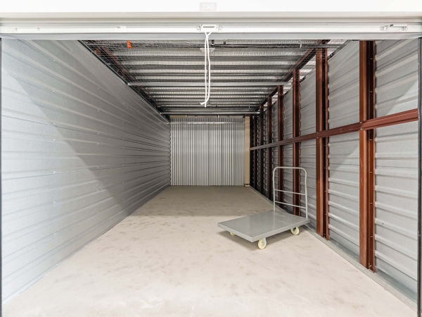 Facility photo: //images.sparefoot.com/medium/2404976915709870434.jpg