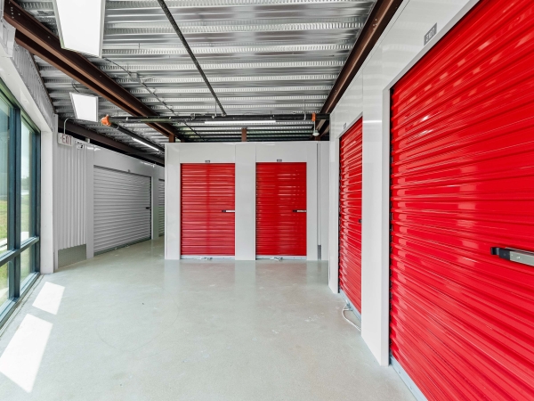 Facility photo: //images.sparefoot.com/medium/2404976915709d7fefc.jpg