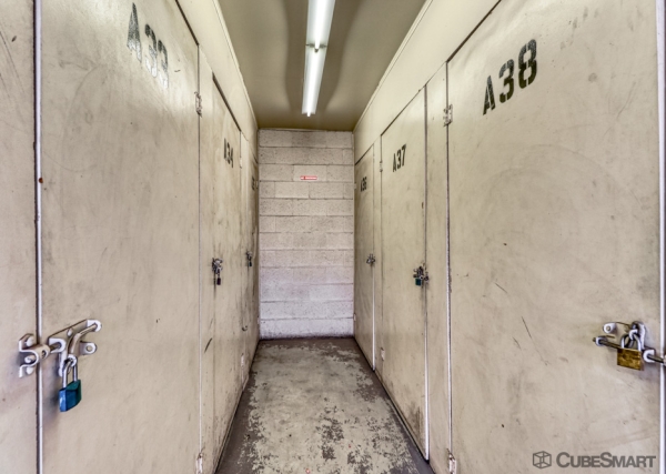 Facility photo: //images.sparefoot.com/medium/240499689446a38f014.jpg