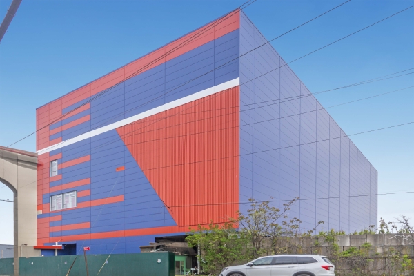 Facility photo: //images.sparefoot.com/medium/240530686d22509afb4.jpg