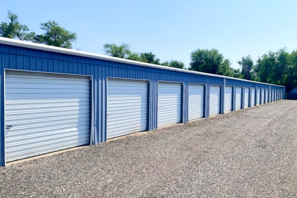 Facility photo: //images.sparefoot.com/medium/240533696a940c5df62.jpg