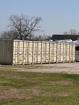 Facility photo: //images.sparefoot.com/medium/240541692f8a647eb5c.jpg