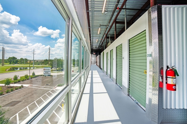 Facility photo: //images.sparefoot.com/medium/24054368964201dc598.jpg