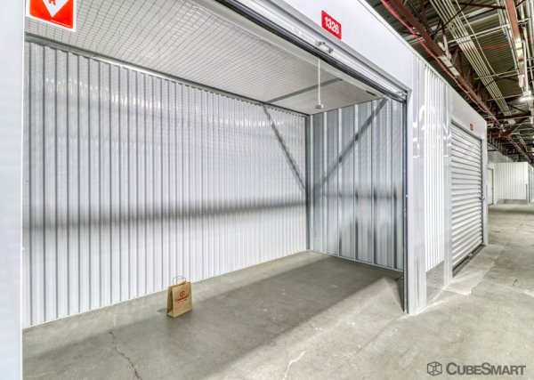 Facility photo: //images.sparefoot.com/medium/24057168833f57df712.jpg