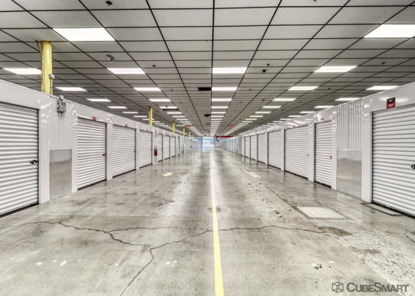 Facility photo: //images.sparefoot.com/medium/24057168833f5a2dddc.jpg