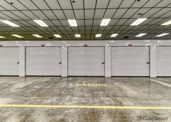 Facility photo: //images.sparefoot.com/medium/24057168833f5b5a102.jpg