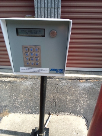 Facility photo: //images.sparefoot.com/medium/240579688cfdaf80d87.jpg