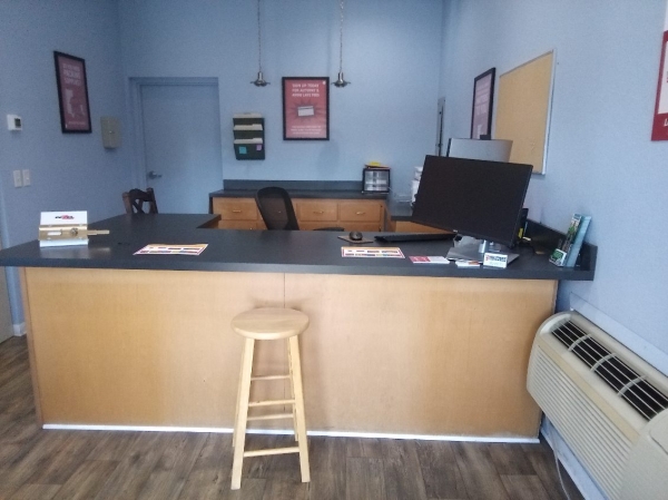 Facility photo: //images.sparefoot.com/medium/240579688cfe4077180.jpg