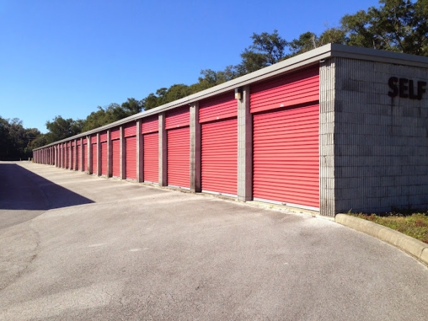 Facility photo: //images.sparefoot.com/medium/240579688cfec5b9360.jpg