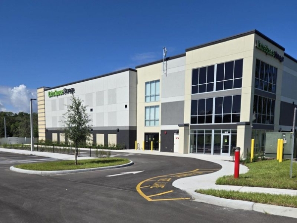 Facility photo: //images.sparefoot.com/medium/2405826903c0c885b96.jpg