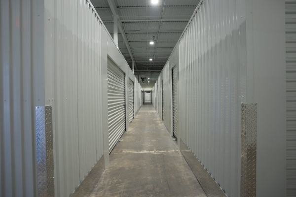 Facility photo: //images.sparefoot.com/medium/24058369e374270c636.jpg