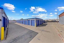 Facility photo: //images.sparefoot.com/medium/240624687e914320567.jpg