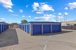 Facility photo: //images.sparefoot.com/medium/240624687e9143aafba.jpg