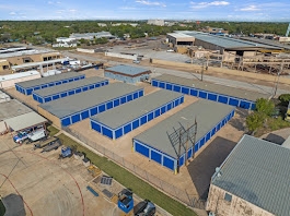 Facility photo: //images.sparefoot.com/medium/240624687e9144a97e6.jpg