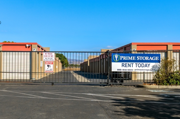 Facility photo: //images.sparefoot.com/medium/24063568f77cb305919.jpg