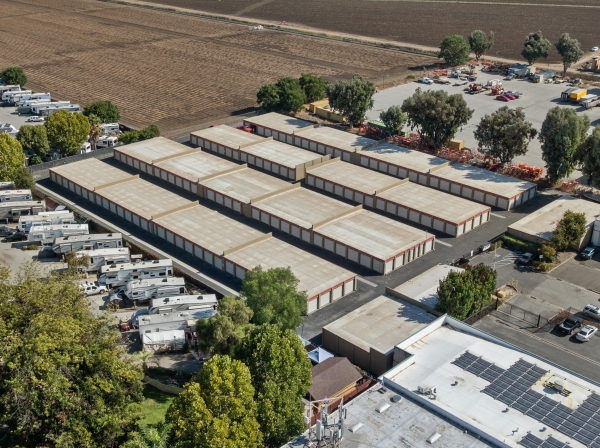 Facility photo: //images.sparefoot.com/medium/24063568f77d98e7499.jpg