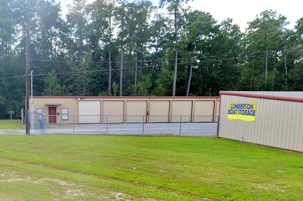 Facility photo: //images.sparefoot.com/medium/240636696a85246b209.jpg