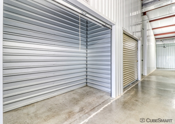Facility photo: //images.sparefoot.com/medium/24069469f5c168be36d.jpg