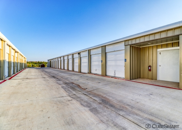Facility photo: //images.sparefoot.com/medium/2406966a3659601fc67.jpg