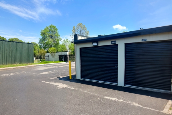 Facility photo: //images.sparefoot.com/medium/24070168c9fe324e37c.jpg