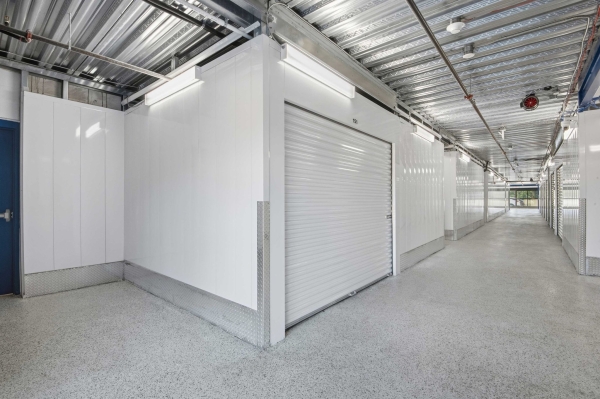 Facility photo: //images.sparefoot.com/medium/24070569860c0488763.jpg