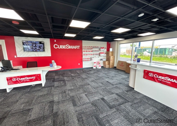 Facility photo: //images.sparefoot.com/medium/240733689068f9cd6a4.jpg